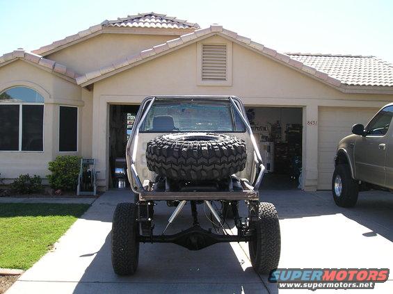 pa140118.jpg looks goofy with roller tires