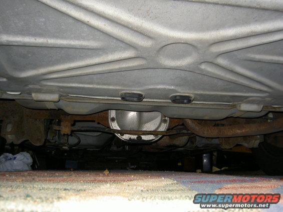 pict0541.jpg underside