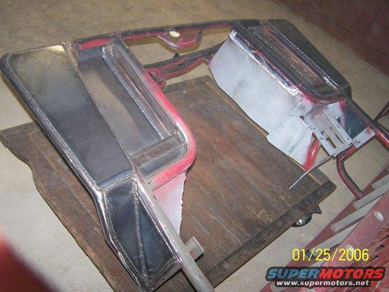 100_3009.jpg another shot with skins