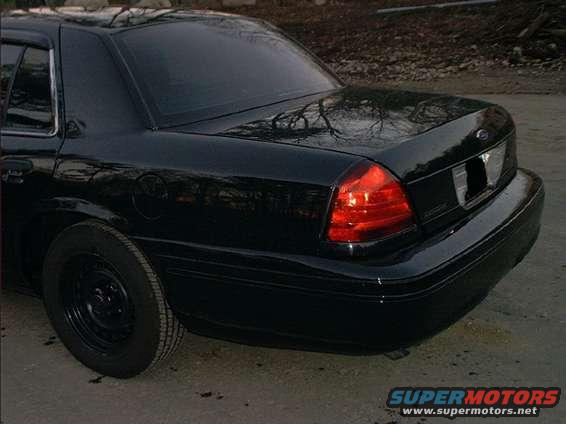 bl03.jpg rear shot, center caps and lights