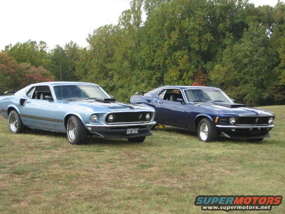 img_0142.jpg The Stangs on Mustang Hill