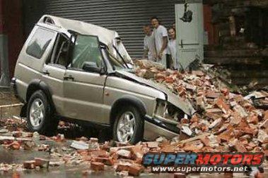 land-rover-messed-up.jpg 
