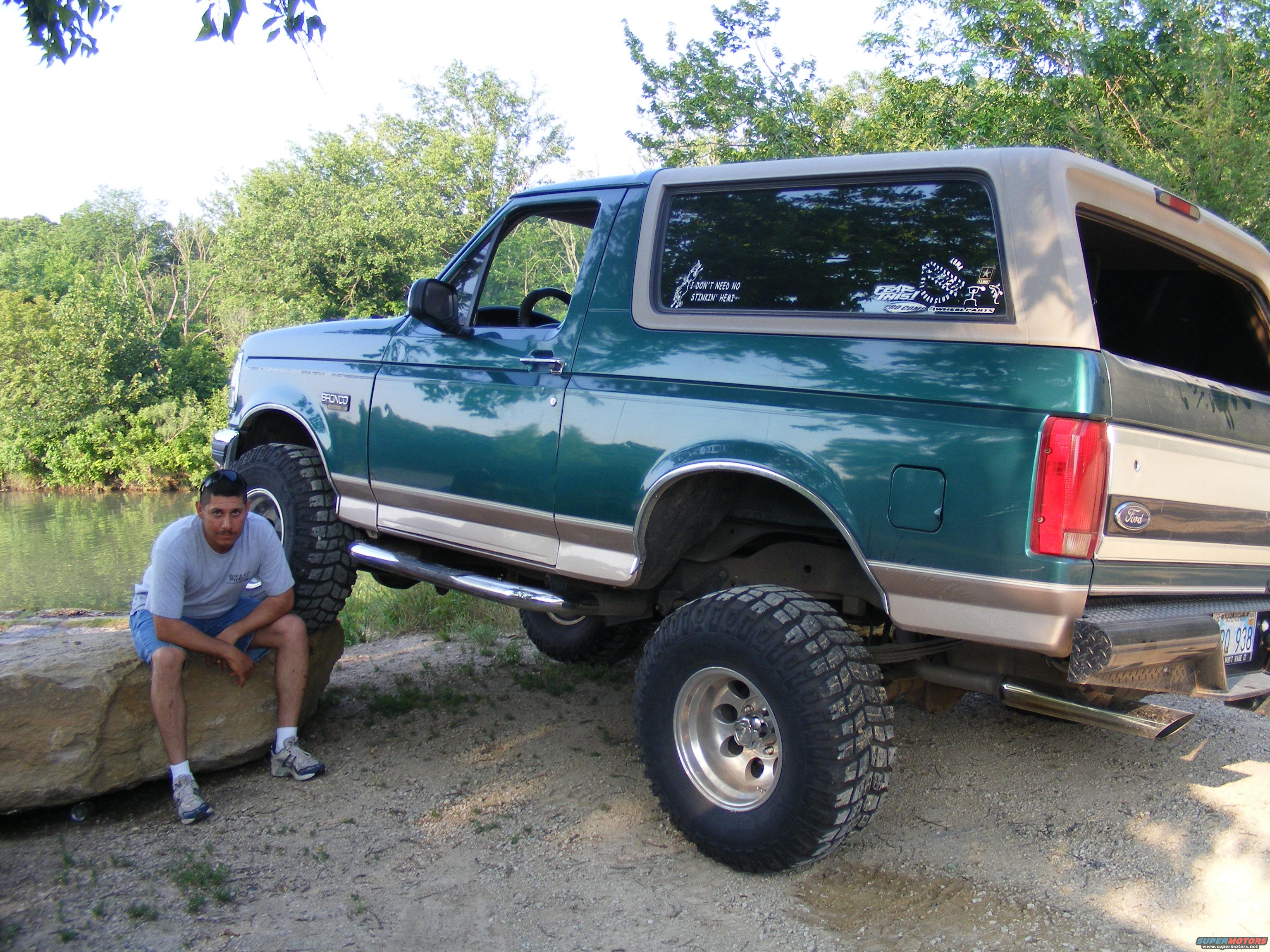 1996 Ford Bronco photo