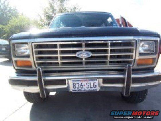 1986 Ford Bronco front grille with license plate 836-SLG
