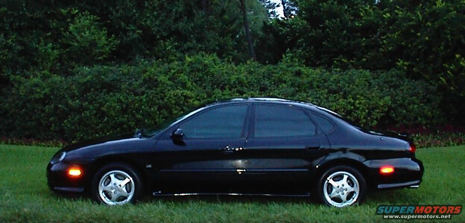1999 Ford Taurus