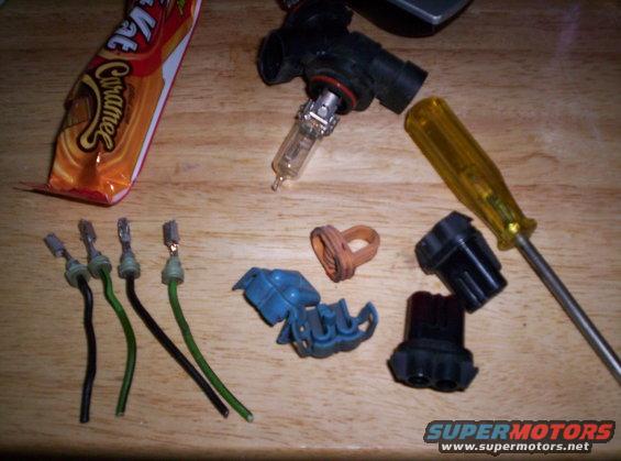 headlight-relay-install-pics-007.jpg bulb connectors out