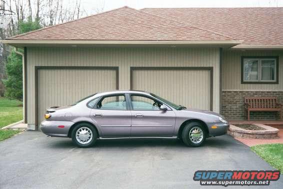 Side view of a 1996 Ford Taurus sedan