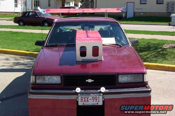 car_show_0032.jpg look at those foglights!