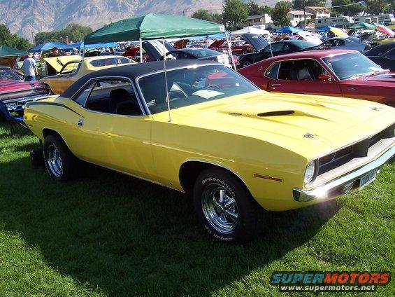 Yellow 1970 Plymouth Barracuda, 3q-front view