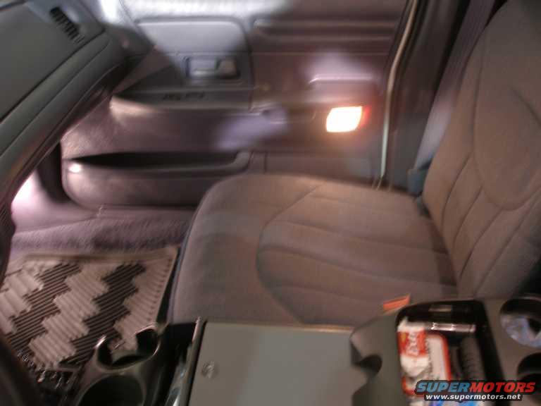 2001 Ford Crown Victoria photo
