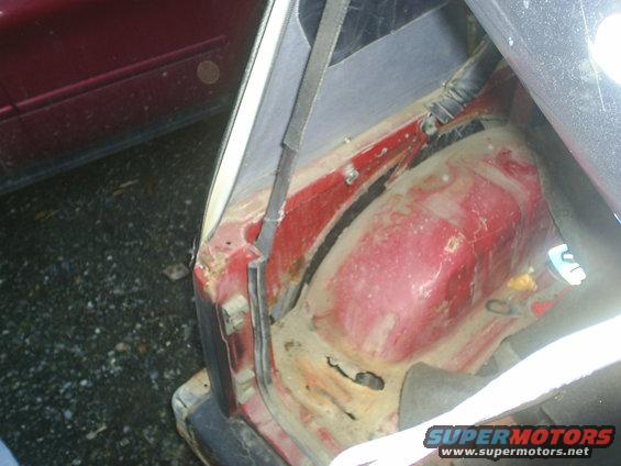 s3010005.jpg rusty aint it