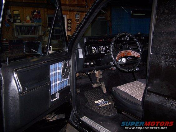 100_1971.jpg new door panel. I love the plaid look. now just have to do the other side.