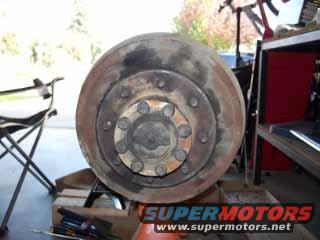 hub1.jpg Nice and beefy 8 lug.