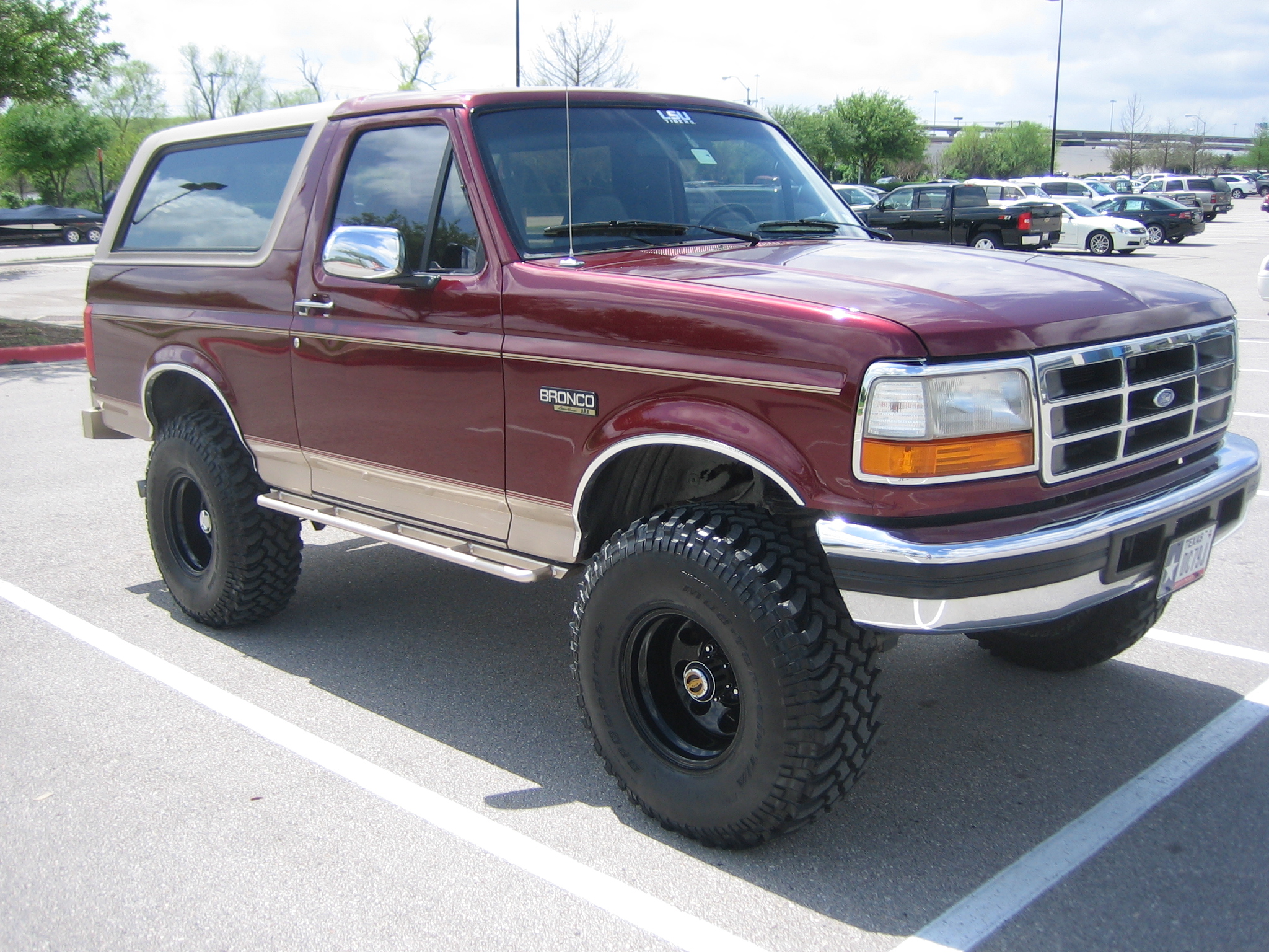 1996 Ford Bronco photo