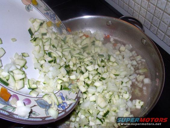 img_0202.jpg Now dump the veggies into the juices from the meat.