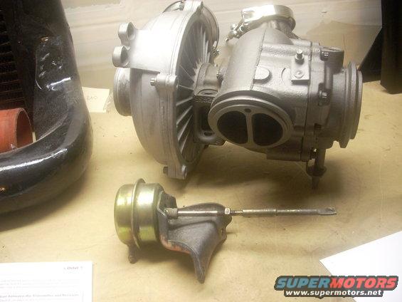 Turbocharger and wastegate assembly
