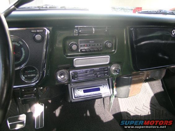 dscn0307.jpg I always lost respect for those who hacked up their dash to install tunes.