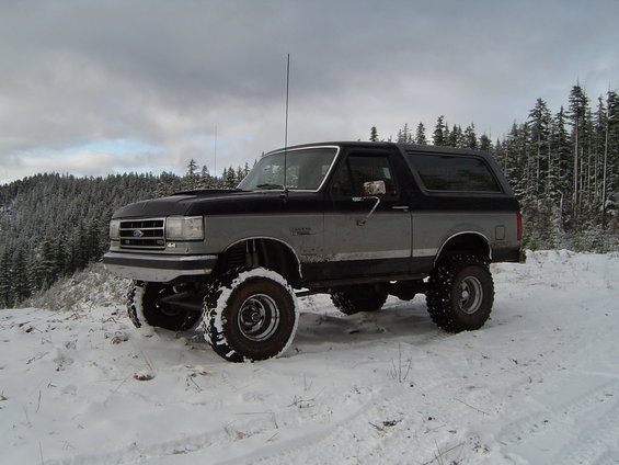 121507-060.jpg Parked to cut trees