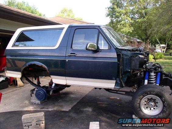 p1010583.jpg I started restoration, removed the motor and front clip