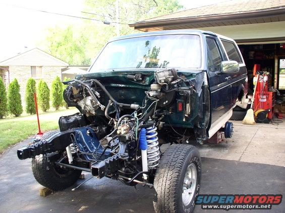 p1010585.jpg The frame got 4 coats of POR-15 and the suspension got a 4 inch Tough Country Performance lift