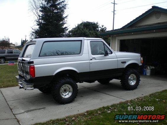 latest-updated-pics-002.jpg  Still trying to decide " chrome rear bumper OR paint it black? "