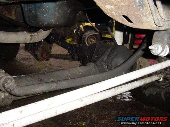 2big17.jpg Definatly no body damage, bent the trac bar.
