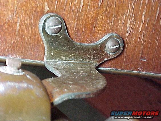 Reproduction cowl lamp brackets