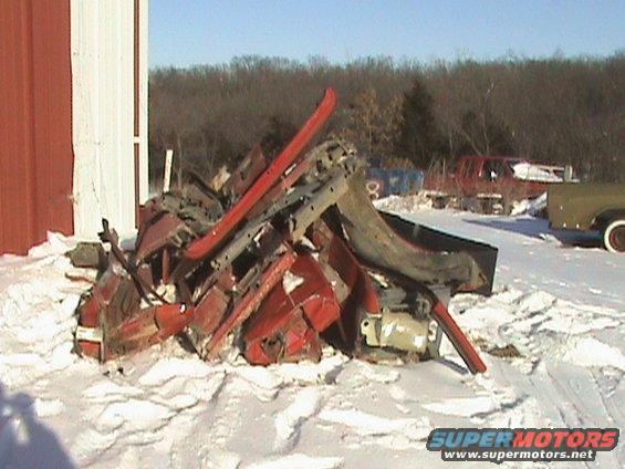 dsc00013.jpg pile-o-remnants