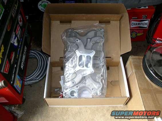 intake03.jpg New Edelbrock Preformer