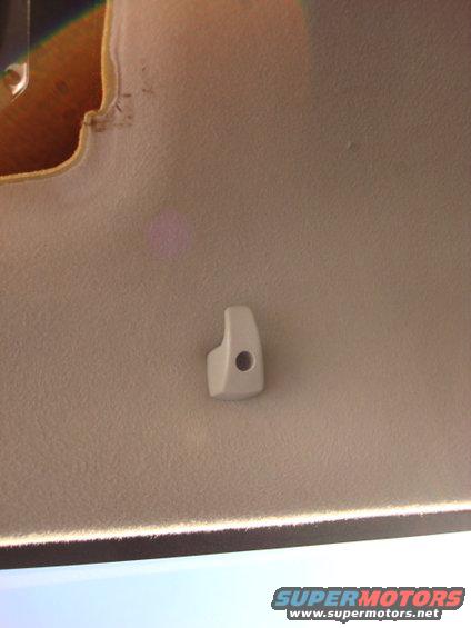 radio35.jpg to allow the top more flex i removed the drivers side rear hanger support.