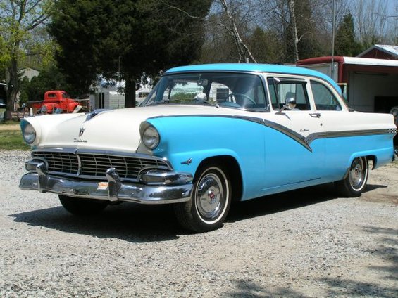 56_club_sedan_001.jpg 
