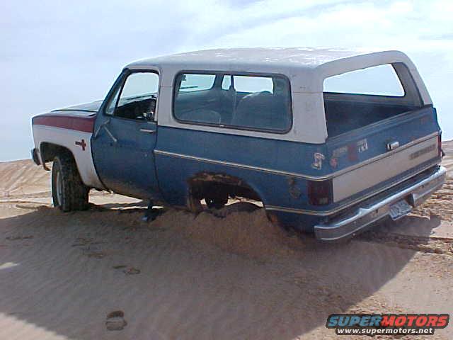 mutant08.jpg no front driveshaft = buried in sand.  Kermit TX.