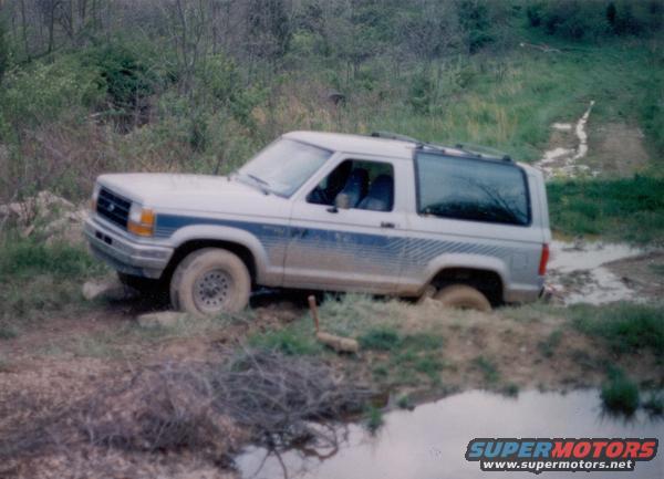 421920030_l.jpg One of my first few stucks.  In the baby brother of the Bronco.  My first "truck"!
If you call it that!
'90 Bronco II XLT