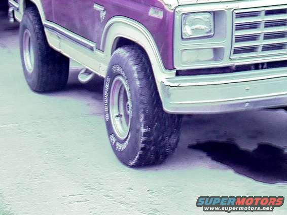 1980 Ford Bronco front corner with chrome bumper and grille