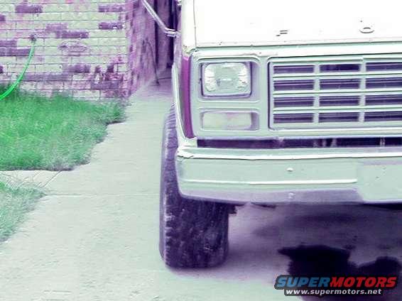 Close up of tire lean.