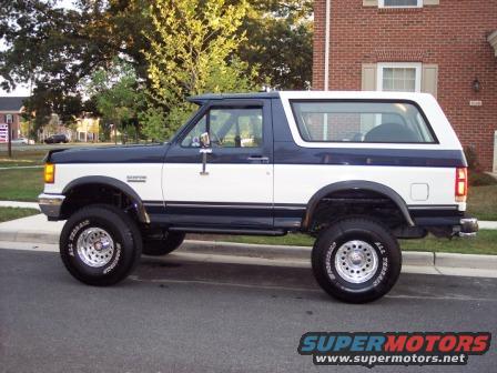 100_0448.jpg My 1987 Ford Bronco with a 6" suspension lift