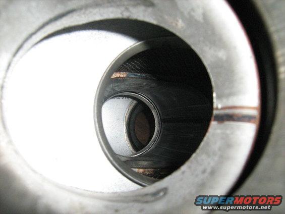 exhaust3.jpg Inside of Hooker Aero Chamber
2-12-08