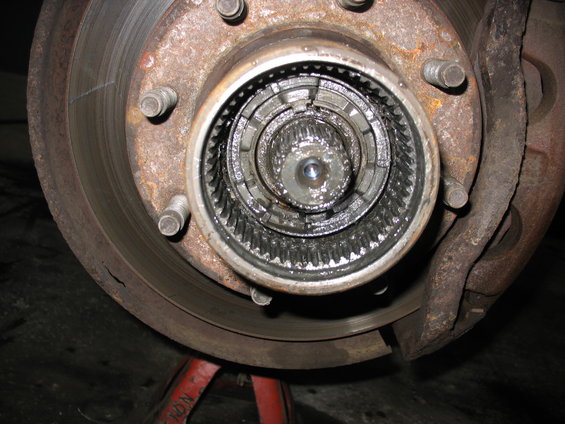 Front axle hub assembly with rotor, showing internal splines