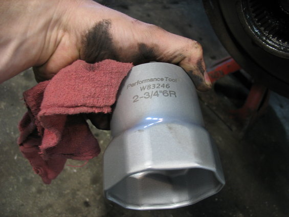 Oil filter wrench with 2-3/4" 6R size
