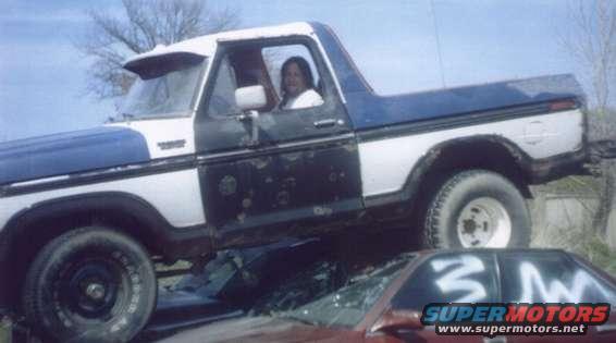 crush25.jpg finished breakfest whats for lunch