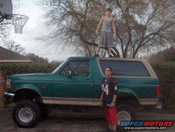 I'M 5'11" MA BRO ON TOP LOL