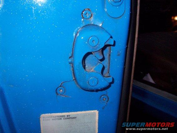 0-008.jpg Drivers side door problems