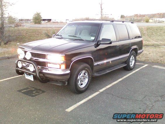 tahoe-new-rims.jpg Bad cell phone pic
