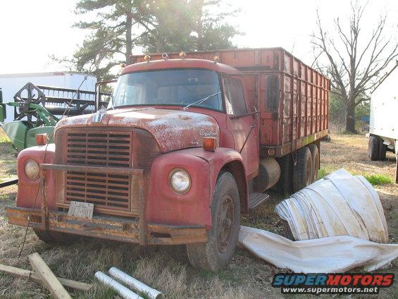 ~'52 IH bob truck