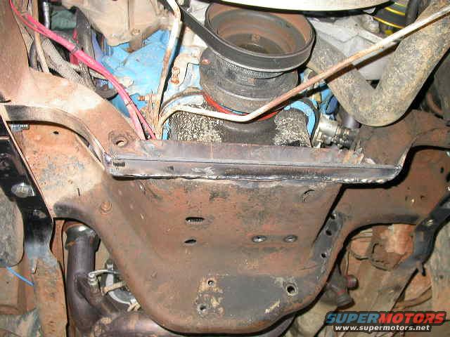 dscn6002.jpg Lower brace welded in.  Boy I suck at out of position welding.  