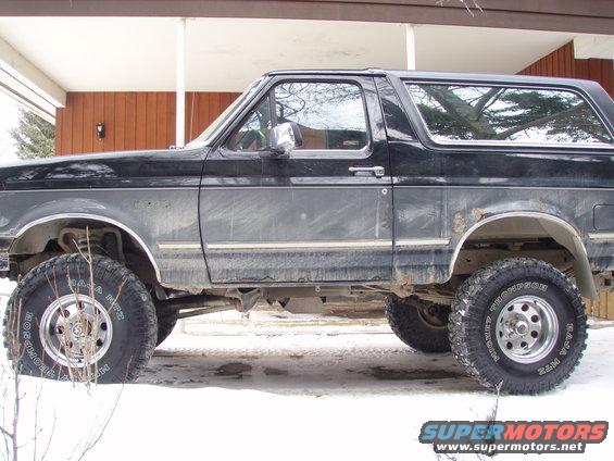 p2070012.jpg great clearance shot here...
you cant even see the exhaust pipes!