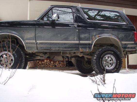p2070013.jpg Another clearance shot of the exhaust tips nicely tucked under there.