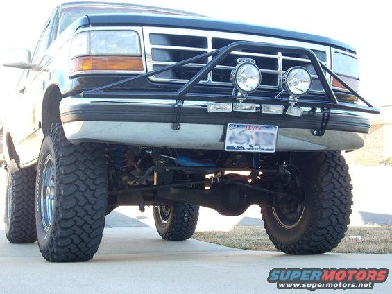 1992 Ford Bronco front end with aftermarket brush guard and off-road lights