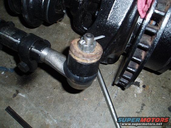 p3060005.jpg Added .25" thick warsher on top so that the shank of the tie-rod would seat properly.