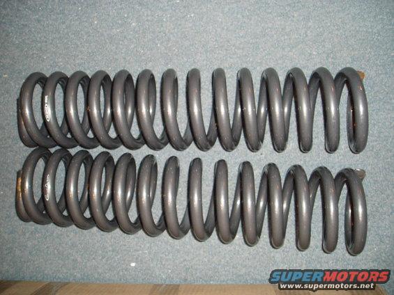 p3150020.jpg Superflex deaver coils, 4"  lift for 70's F series